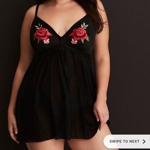 NWT Torrid Rose Applique Babydoll Black and Red